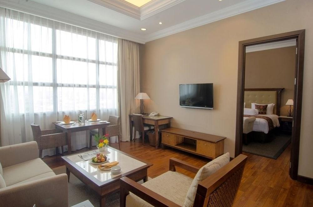 The Sunan Hotel 4*