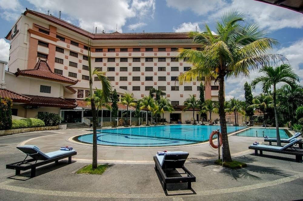 The Sunan 4*