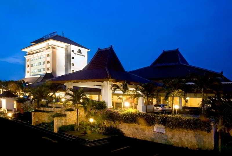 The Sunan Hotel Surakarta (Solo)